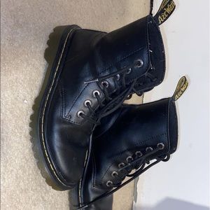 Black dr martens
